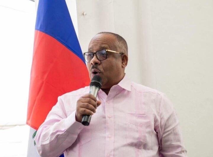 Louis-Gérald Gilles au chevet de l’hôpital Justinien du Cap-Haïtien