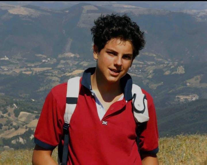 Le 7 septembre 2025 : Canonisation historique de Carlo Acutis, premier saint du XXIᵉ siècle, et de Pier Giorgio Frassati