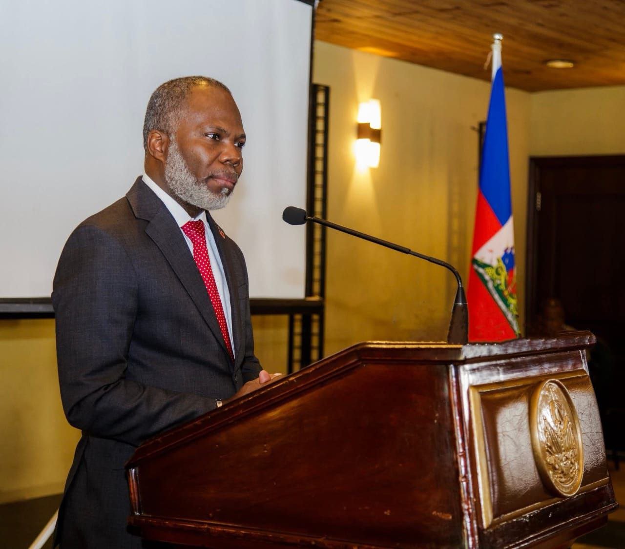 Frinel Joseph : « Ce rapport reflète l’aspiration profonde de la société civile »