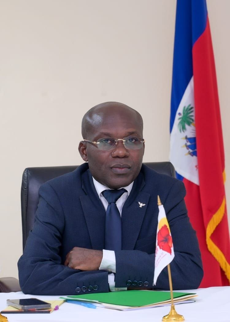 Yvens Alexis : De l’éducation locale à l’ouverture internationale, un parcours au service d’Ennery et d’Haïti